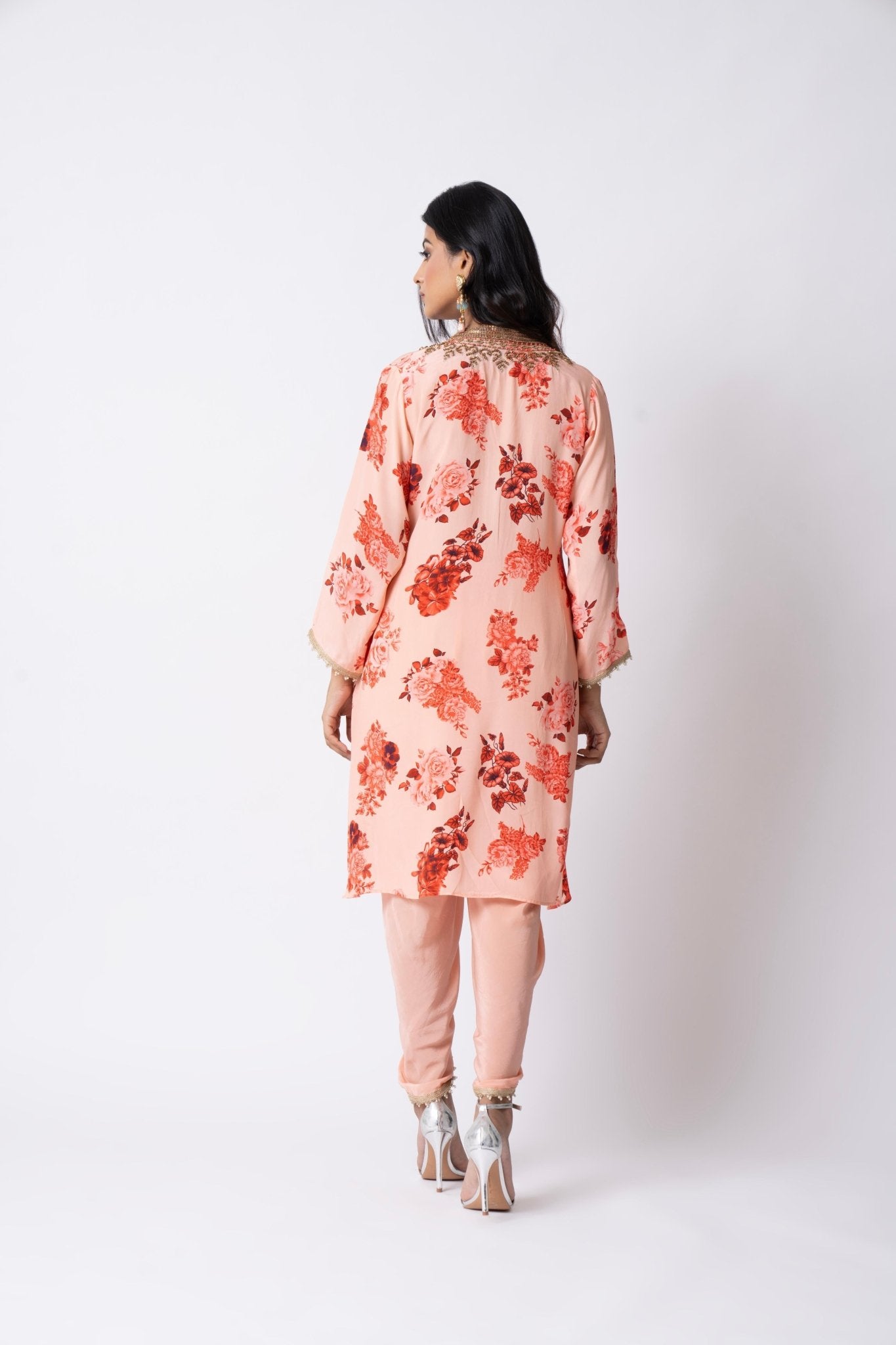 Floral Printed Asymmetric kurta set. - Sonia Ahuja
