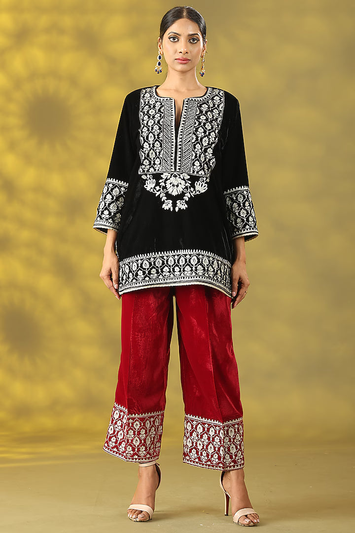 Black Velvet Aari Embroidered Kurta Set