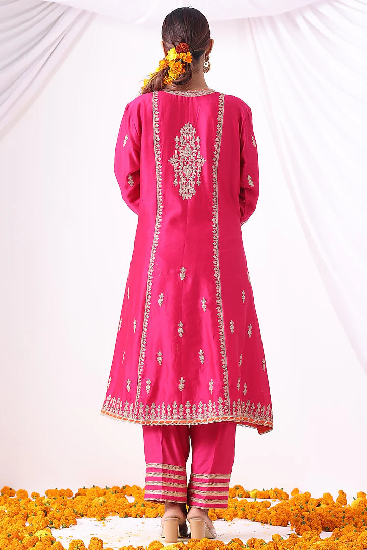 Magenta Banarasi Chanderi Threadwork Kalidar Kurta Set