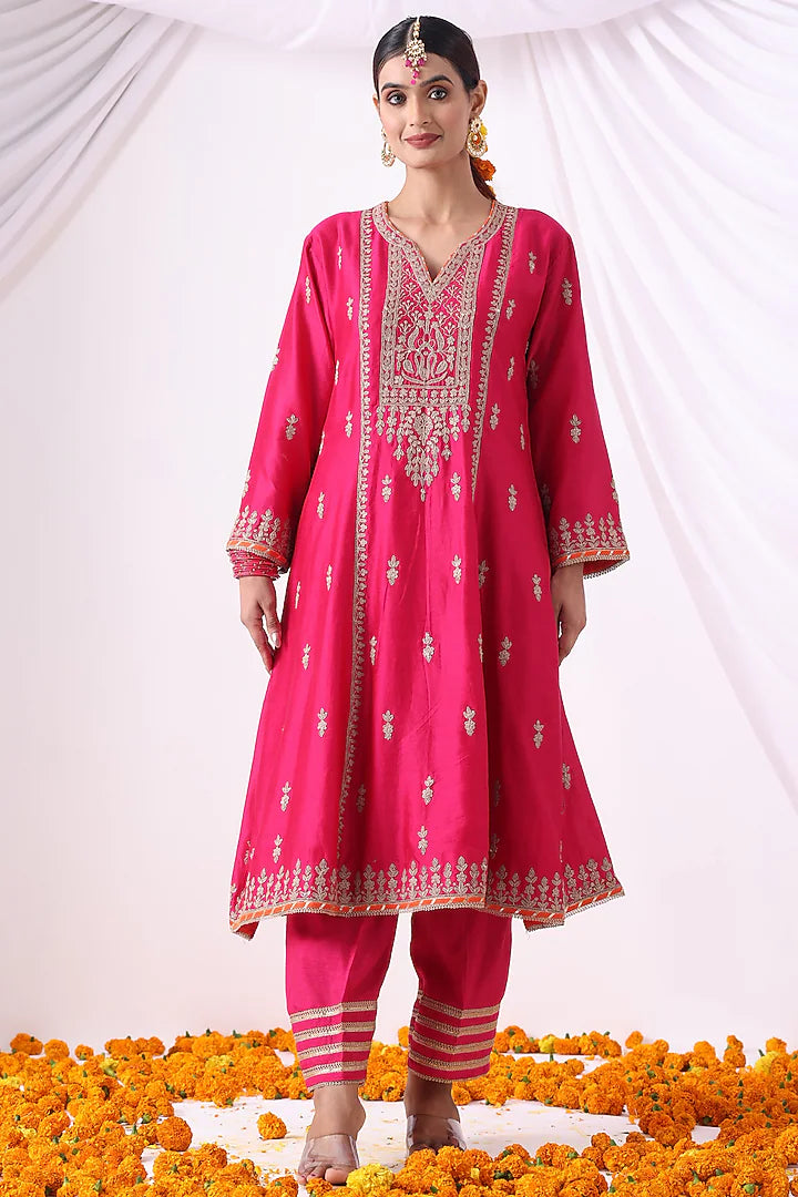 Magenta Banarasi Chanderi Threadwork Kalidar Kurta Set