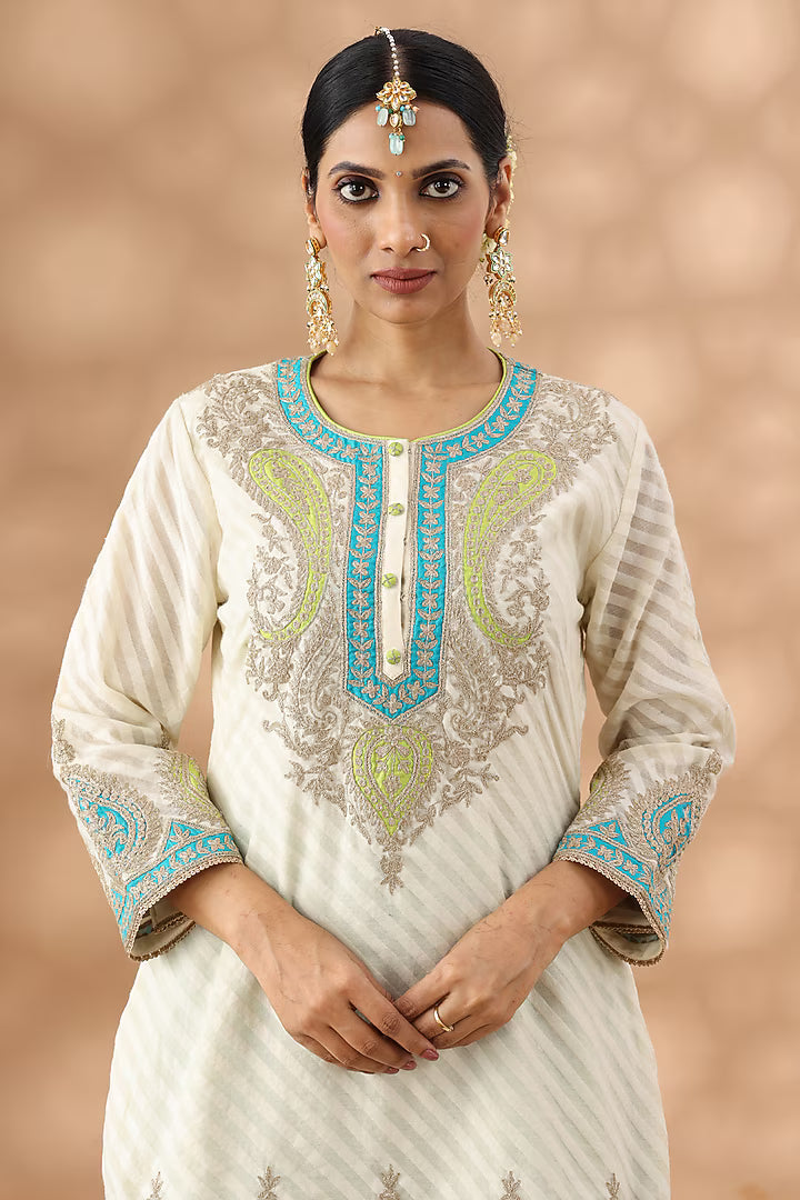 White Cotton Kasab Embroidered Kurta Set